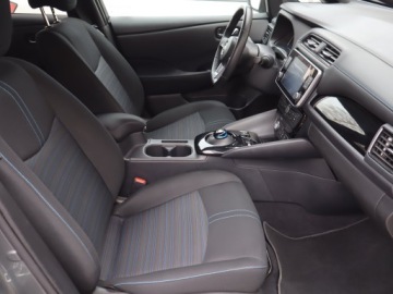 Nissan Leaf II Hatchback Elektryczny 40kWh 150KM 2022 Nissan Leaf 40 kWh, SoH 94%, Salon Polska, zdjęcie 8