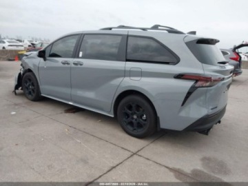 Toyota Sienna III 2026 Toyota Sienna Woodland Edition 2026 2.5 Hybryda 245KM, zdjęcie 3