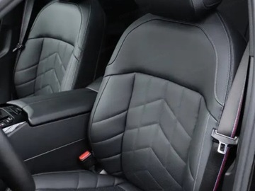 BMW Seria 5 G90-91 2025 BMW Seria 5 530e xDrive Sport Sedan 2.0 (299KM) 2025, zdjęcie 5