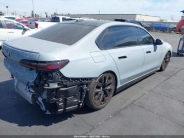 BMW Seria 7 G70 2024 BMW Seria 7 2024r., 3.0L 3.0 Hybryda 375KM, zdjęcie 3