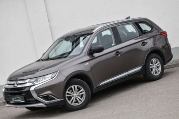 Mitsubishi Outlander III SUV Facelifting 2015 2.0 MIVEC 150KM 2016 Mitsubishi Outlander MITSUBISHI OUTLANDER 2.0 150KM HAK LED Gwarancja 12m-, zdjęcie 3