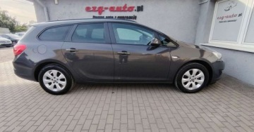 Opel Astra J Sports Tourer Facelifting 1.4 Turbo ECOTEC 120KM 2015 Opel Astra Opel Astra 1.4 T Cosmo EU6 1.4 Benzyna 120KM, zdjęcie 16