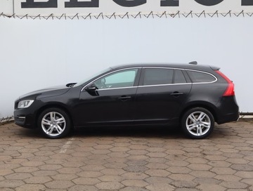Volvo V60 I Kombi Facelifting 2.0 D4 DRIVE-E 190KM 2016 Volvo V60 D4 2.0, Salon Polska, Serwis ASO, zdjęcie 2