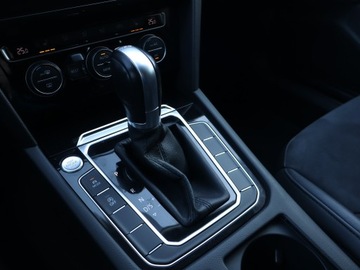 Volkswagen Arteon Fastback 1.5 TSI 150KM 2017 VW Arteon 1.5 TSI, Salon Polska, Serwis ASO, zdjęcie 12