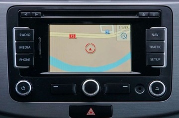 Volkswagen Passat B7 Variant 2.0 TDI CR DPF BlueMotion 140KM 2014 Volkswagen Passat 2.0 TDI CR 140 KM, DSG, Navi, Kamera, Biksenon, GWARANCJA, zdjęcie 13