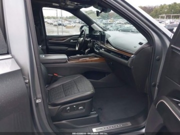 Cadillac Escalade III 2021 Cadillac Escalade Premium Luxury Platinum 2021 6.2l 6.2 Benzyna 420KM, zdjęcie 9