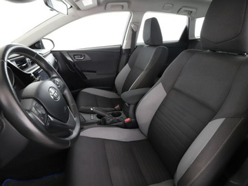 Toyota Auris II Touring Sports Facelifting 1.8 Hybrid 136KM 2016 Toyota Auris HEV automat navi kamera cofania, zdjęcie 12