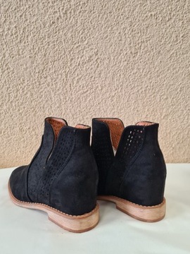 ЧЕРНЫЕ ЗАМШЕВЫЕ АЖУРНЫЕ БОТИНКИ НА СКРЫТОЙ ТАНКЕТЕ BELLA PARIS Размер 41