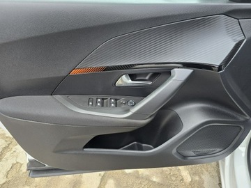 Peugeot 2008 II SUV 1.2 PureTech 130KM 2022 Peugeot 2008 Śliczny zadbany Bezwypadkowy Automat, zdjęcie 18