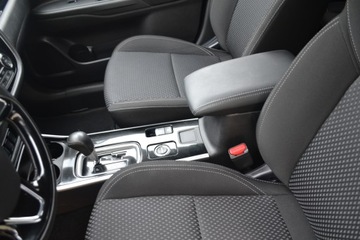 Mitsubishi Outlander III SUV Facelifting 2017 2.0 150KM 2019 4x4 AUTOMAT 7 OSÓB, zdjęcie 14