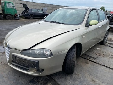 ALFA ROMEO 147 FL 04-10 DVEŘE LEVÉ PŘEDNÍ KÓD LAK 235