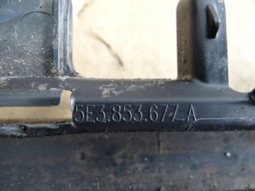 MŘÍŽKA NÁRAZNÍKU STŘEDNÍ  5E3853677A SKODA OCTAVIA IV