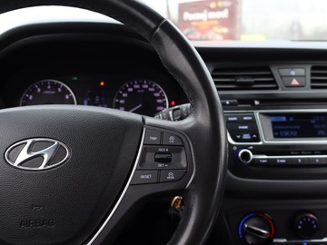 Hyundai i20 II Coupe 1.2 MPI 84KM 2016 Hyundai i20 1.2, Salon Polska, 1. Właściciel, zdjęcie 15