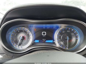 Chrysler 300C II 2023 Chrysler 300 Touring L 2023 3.6l 3.6 Benzyna 292KM, zdjęcie 10