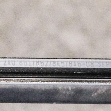 BMW 1 F20 PŘEDNÍ PRAVÁ SKLO (OKNO) DVEŘNÍ LIŠTA ZAKONČENÉ 7240861