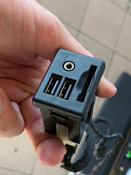 Corvette C7 USB SD AUX wejście moduł czytnik