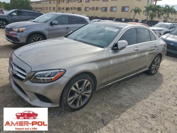 Mercedes Klasa C W205 2019 Mercedes-Benz Klasa C 2019 MERCEDES-BENZ C 300 4MATIC 2.0 Benzyna 255KM