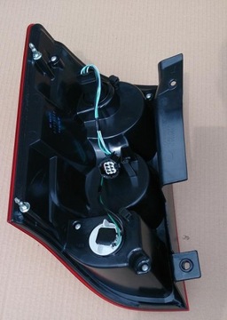 NOVÁ PRAVÁ ZADNÍ SVĚTLO DODGE GRAND CARAVAN 2011-2015