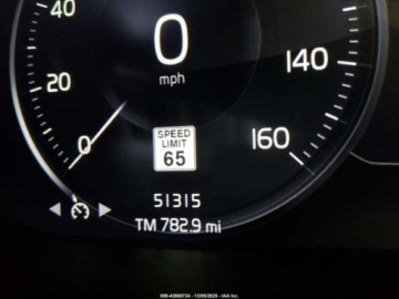 Volvo XC40 2021 Volvo XC 40 T5 R-Design 2021 2.0 Benzyna 248KM, zdjęcie 11