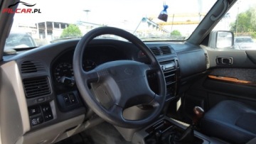 Nissan Patrol IV 1998 Nissan Patrol ZAREJESTROWANY Bez korozji Aktualne OC i BT Mozliwa zamiana, zdjęcie 4