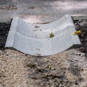 БЕТОННАЯ ФОРМА СЛИВНОЙ ПОДДОН КУБ