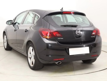 Opel Astra J Hatchback 5d 1.4 Turbo ECOTEC 140KM 2012 Opel Astra 1.4 T, Salon Polska, GAZ, Navi, Xenon, zdjęcie 3