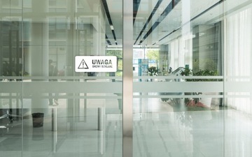 НАКЛЕЙКА ВНИМАНИЕ СТЕКЛЯННАЯ ДВЕРЬ 10 х 27,5