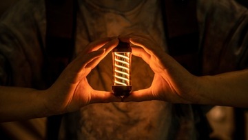 ВОДОНЕПРОНИЦАЕМЫЙ НАРУЖНЫЙ АККУМУЛЯТОРНЫЙ ФОНАРЬ ДЛЯ КЕМПИНГА