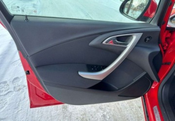 Opel Astra J Hatchback 5d 1.6 Twinport ECOTEC 115KM 2010 Opel Astra Opel Astra sport 1.6 Manual, 115 KM, 2010r 1.6 Benzyna 115KM, zdjęcie 20