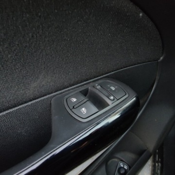 Opel Corsa D Hatchback 5d Facelifting 1.3 CDTI ECOTEC 75KM 2012 Opel Corsa Opel Corsa 1.3 CDTI Benzyna 5-Drzwi Pelny Serwis 1.2 Diesel, zdjęcie 23