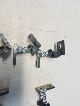 ДВЕРНАЯ ПЕТЛЯ SEAT ATECA ЛЕВАЯ ЗАДНЯЯ ВВЕРХ ВНИЗ