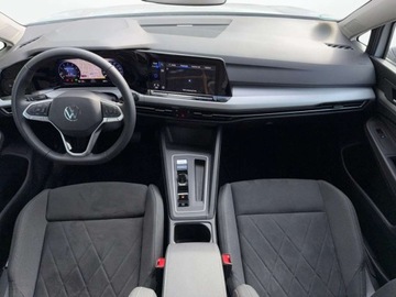Volkswagen Golf VIII Variant 1.5 eTSI 150KM 2023 Volkswagen Golf VW GOLF VARIANT VIII Webasto Ambient CarPlay 1.5 Benzyna, zdjęcie 9