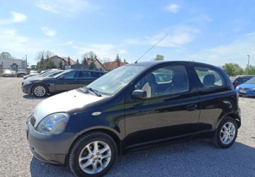 Toyota Yaris I 1.0 i 16V 68KM 2001