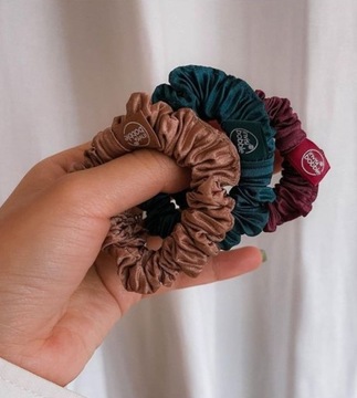 ЭЛАСТИЧНАЯ СПРАНЧИ ДЛЯ ВОЛОС INVISIBOBBLE SLIM THE SNUGGc