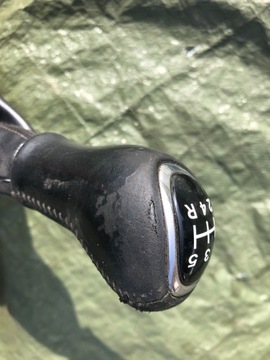 MITSUBISHI OUTLANDER I ZVEDÁK PÁKY ŘAZENÍ TÁHLO