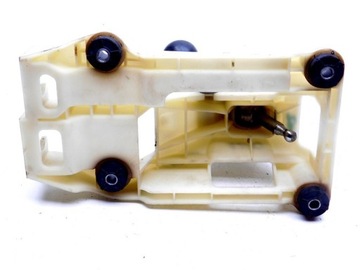 01/24 HYUNDAI ELANTRA III 1,6 16V ZVEDÁK VOLIČ ŘAZENÍ