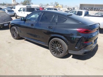 BMW X6 G06 2022 BMW X6 Xdrive40i 2022 3.0 Benzyna 335KM, zdjęcie 2