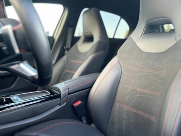 Mercedes Klasa A W177/V177 2023 MERCEDES-BENZ A Klasa 250 e AMG Line 1.3 (272KM) 2023, zdjęcie 4