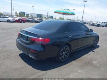 Mercedes Klasa E W213 2021 Mercedes-Benz Klasa E 2021 MERCEDES-BENZ E 350 2.0 Benzyna 255KM, zdjęcie 3