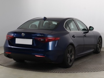 Alfa Romeo Giulia II Sedan 2.0 Turbo 200KM 2016 Alfa Romeo Giulia 2.0 Turbo, Salon Polska, zdjęcie 4