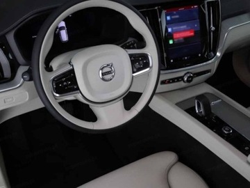 Volvo V60 II  Kombi Facelifting 2.0 B4 B 197KM 2025 VOLVO V60 B4 Plus Dark Combi 2.0 (197KM) 2025, zdjęcie 5