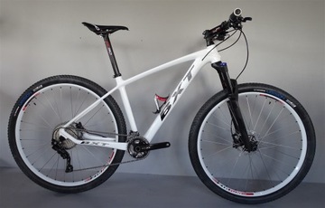 BXT WHITE 29 CARBON SHIMANO XT DT SWISS 17,5''
