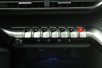 Peugeot 3008 II Crossover 1.2 PureTech 130KM 2017 Peugeot 3008 1.2 PureTech, Navi, Klima, zdjęcie 13