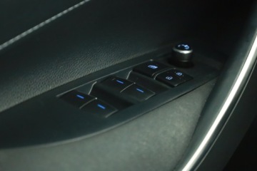 Toyota Corolla XII Hatchback 1.8 Hybrid 122KM 2020 Toyota Corolla 1.8 Hybrid, Salon Polska, zdjęcie 13