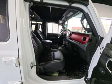 Jeep Gladiator 2020 Jeep Gladiator S Edition Crew Cab Medium Bed 2020 3.6 Benzyna 285KM, zdjęcie 9