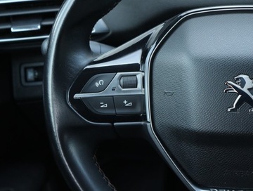 Peugeot 5008 II Crossover 2.0 BlueHDI 150KM 2017 Peugeot 5008 2.0 BlueHDi, Salon Polska, zdjęcie 21