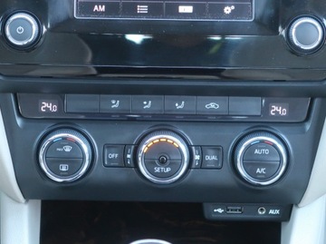 Skoda Octavia III Liftback 1.4 TSI 140KM 2013 Skoda Octavia 1.4 TSI, Salon Polska, Klima, zdjęcie 12