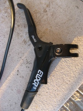 Передний правый велосипедный дисковый тормоз Avid.