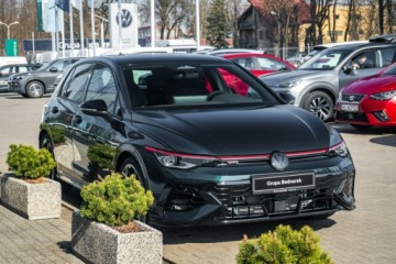 Volkswagen Golf VIII 2026 Volkswagen Golf GTI Edition 50 2.0 TSI 325 KM DSG, zdjęcie 3