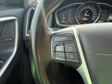 Volvo XC60 I SUV Facelifting 2.0 D3 DRIVE-E 150KM 2015 Volvo XC 60 LEDY PARKTRONIC NAWIGACJA KLIMATYZACJA HAK HOLOWNICZY 2.0 150KM, zdjęcie 18